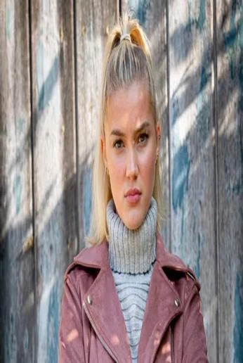 Mimi Slinger